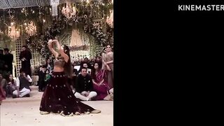 Shan Shahid's Daughter Wedding || Shan's Niece's Amazing Flexible Dance in Event || Dance Viral????