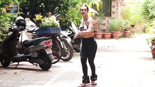 'Malaika Arora' spotted with ROSE ???? in hand outside a yoga class in Bandra ????️???? #malaikaarora