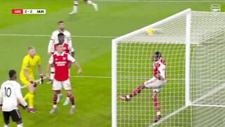 HIGHLIGHTS | Arsenal vs Manchester United (2-3) | Nketiah (2), Saka