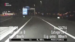 Met 194 km p/u scheuren ze achter elkaar aan op de A28 | RTV Utrecht