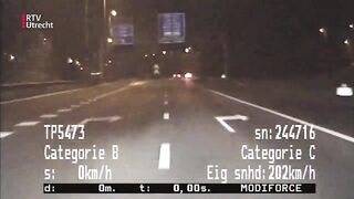 Met 194 km p/u scheuren ze achter elkaar aan op de A28 | RTV Utrecht