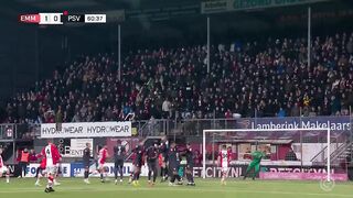 RODE KAART na roekeloze TACKLE ???? | Samenvatting FC Emmen - PSV