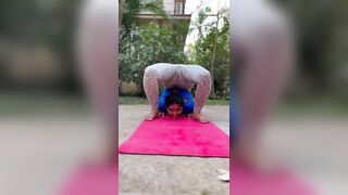 Advanced yoga variation | Back bending | Urmi Pandya