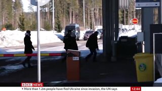 The Russians leaving their country for Finland - BBC News