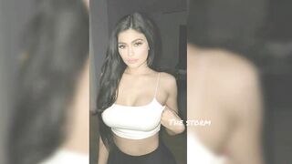 Kylie Jenner Outfits , Dress , Bikini ... ⚡????