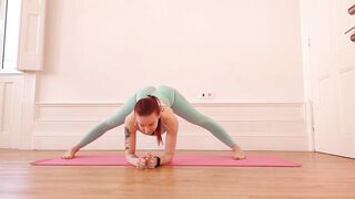 Stretces Splits and Oversplits | Stretching and Gymnastics training | Flex | Yoga | Contortion |