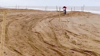 Riding Dirtbikes on the BEACH | 2 stroke VS 4 stroke | Super DEEP | YZ250 YZF450