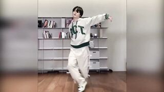 Jimin NEW Dance Video! ???? Dancing to BTS songs on Tiktok!