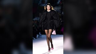 kendall jenner runway at the versace fall winter 2023 models fashion week show ???? #shorts