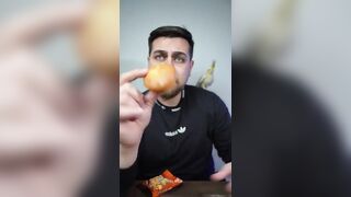 Keklerin İçerisinden Slime Çıkıyormuş | Orhan Tumerkan Tiktok Hayat Hilesi | #Shorts #Tiktok