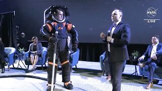 NASA muestra un prototipo del traje espacial más flexible y resistente