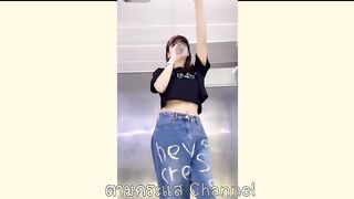 แซ่บไฟลุก????อิงฟ้า twerk //Engfa twerk ????????#engfawaraha #TaLuengbaby #ทะลึ่ง