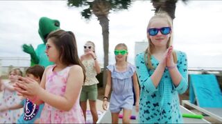 Toby the Turtle Has His Own Dance at The Beach Club in Gulf Shores!