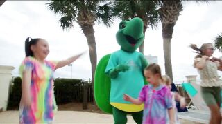 Toby the Turtle Has His Own Dance at The Beach Club in Gulf Shores!