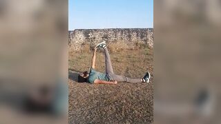 leg stretching exercise//before running warmup#shortsvideo#viralvideo#stretching#athomeworkout