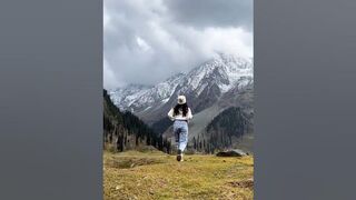 My Happy Place #srinagar #sonmarg #kashmir #kashmirvalley #mountains #autumn #mountainlovers #travel