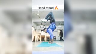 tution badmashi ka(Koon me???? pamp)#handstandworkout #asan#yoga#नवरात्रि #sports ????