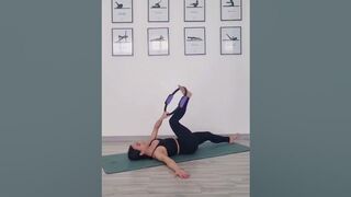 ???? Stretching con Pilates Ring #pilates #pilatesring #magiccircle #homegym