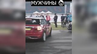 ЖЕНЩИНЫ VS МУЖЧИНЫ ПАРКОВКА #машина #car #funny