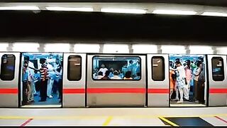 Delhi Metro Girl Bikini: मेट्रो में बिकनी पहनकर यात्रा करने वाली लड़की आई सामने, क्या दिया जवाब!