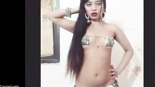 Delhi Metro Bikini Girl: Urfi Javed?