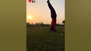 Yoga ????‍♂️ #sirshasana #yoga #fitness #bodybuilding #likes #youth #yamuna