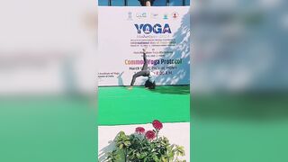 Advance stretching yoga practice|flexibility body posture maintain ????#yoga #ytshorts #shorts