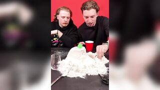 Cut the Flour Challenge ✂️