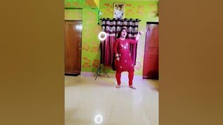 aksar is dunia#dancingqueen #shortvideo #facebookreels #instagram #tranding#entertainment #dacing