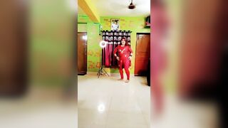 aksar is dunia#dancingqueen #shortvideo #facebookreels #instagram #tranding#entertainment #dacing