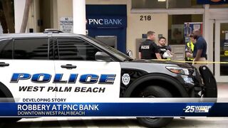 Police searching for suspect in downtown West Palm Beach bank robbery