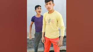 #yotubeshorts #tiktokvideo #comedyshorts #funnyshorts #ytshorts #viral #funny #desi #instagram #mojv