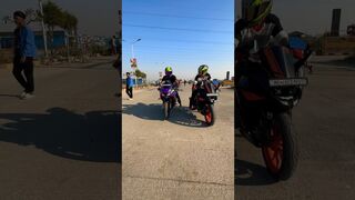 Ktm rc200 vs R15v3???? #bike #travel #vlog #viral #shorts #short #yamaha #ktm #youtubeshorts #ytshorts