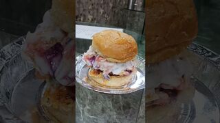 Delicious Energy burger????????#youtubeshorts #ytshorts #travel withfood123