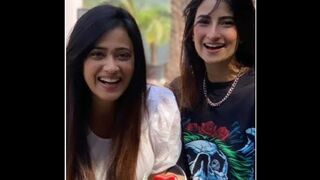 Bollywood actress Shweta tiwari cute daughter palak tiwari beautiful photos //Celebrity Duniya