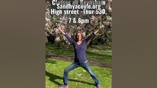 Side stretch - beginners Yoga #sandhya #sandhyacoyle #yogakeynsham #yoga