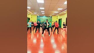 Ladki Dekhi Muh Se Siti |Movie Selfiee  #dance #girl #instagram #zumba #india #aerobics