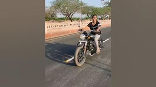 #royalenfield #ytshorts #shorts #travel #shorts #shortfeed #meteor #trending #explore