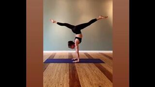 Hand balance #yoga #exercise #practice #yogapractice #yogalife