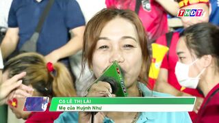 Muôn màu SEA Games - 16/5/2023 - Khoảnh khắc đội tuyển nữ bóng đá Việt Nam mừng chiến thắng | THDT