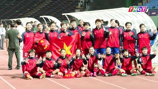 Muôn màu SEA Games - 16/5/2023 - Khoảnh khắc đội tuyển nữ bóng đá Việt Nam mừng chiến thắng | THDT