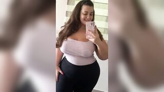 Miss Jones | Biography | German Plus Size Model | Instagram Stars | Fashion Models