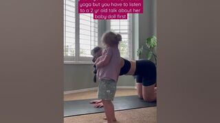 Yoga mom life ???? #yogakids #yogaforbeginners #yogamommy #yogachannel #yogi #yogafit #fitmom #yoga