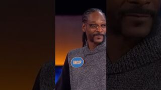 Snoop Dog Takes on Celebrity Family Feud: Hilarious????#SnoopDog#CelebrityFamilyFeud #funny#celebrity