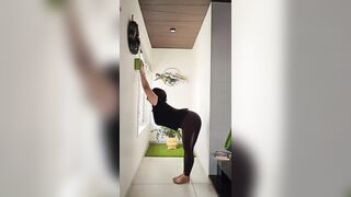 shoulder opening stretching #yoga #yogalife #viral #youtubeshorts #youtube #trending #instagram