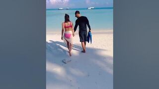 Soha Ali Khan's "Beach Days" With Kunal Kemmu #shorts #viral #youtubeshorts