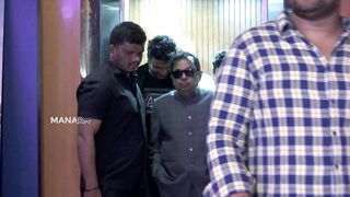 Brahmanandam Super Fun With Bouncers @ Unstoppable Trailer Launch | Manastars