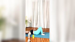 Đứng thế nào để không đau lưng ???| Đinh Hạnh Yoga#yoga #shorts #shortvideo #yogatainha