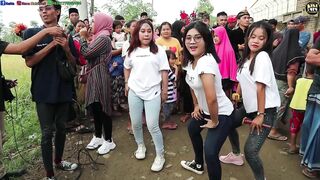 GOYANG TIKTOK VIRAL ACA ACA NEHI NEHI DANCE CANTIK ALYA CECE MEGANTARA