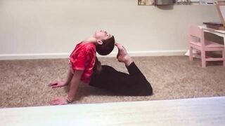 Back Stretching Routine!????(Hold each stretch 20 seconds)